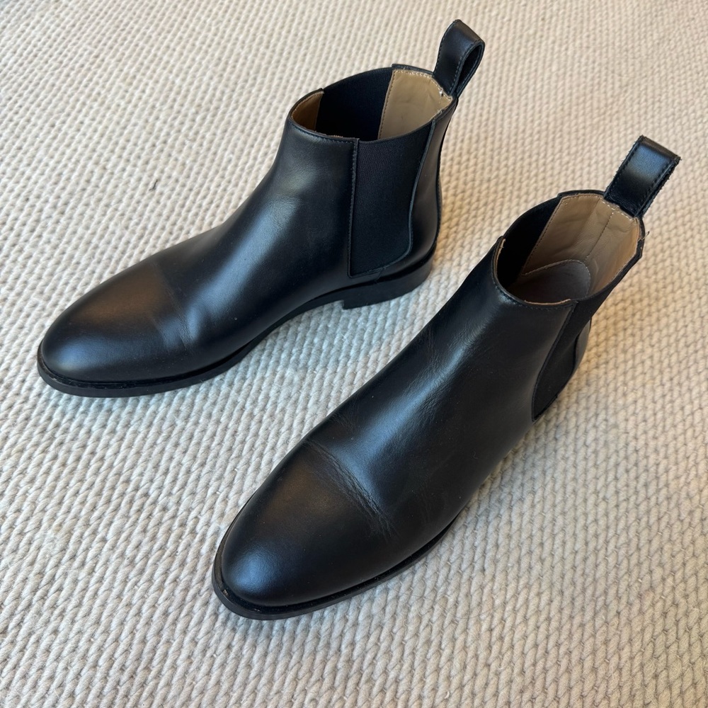 Everlane Woman Black Leather Chelsea Boots